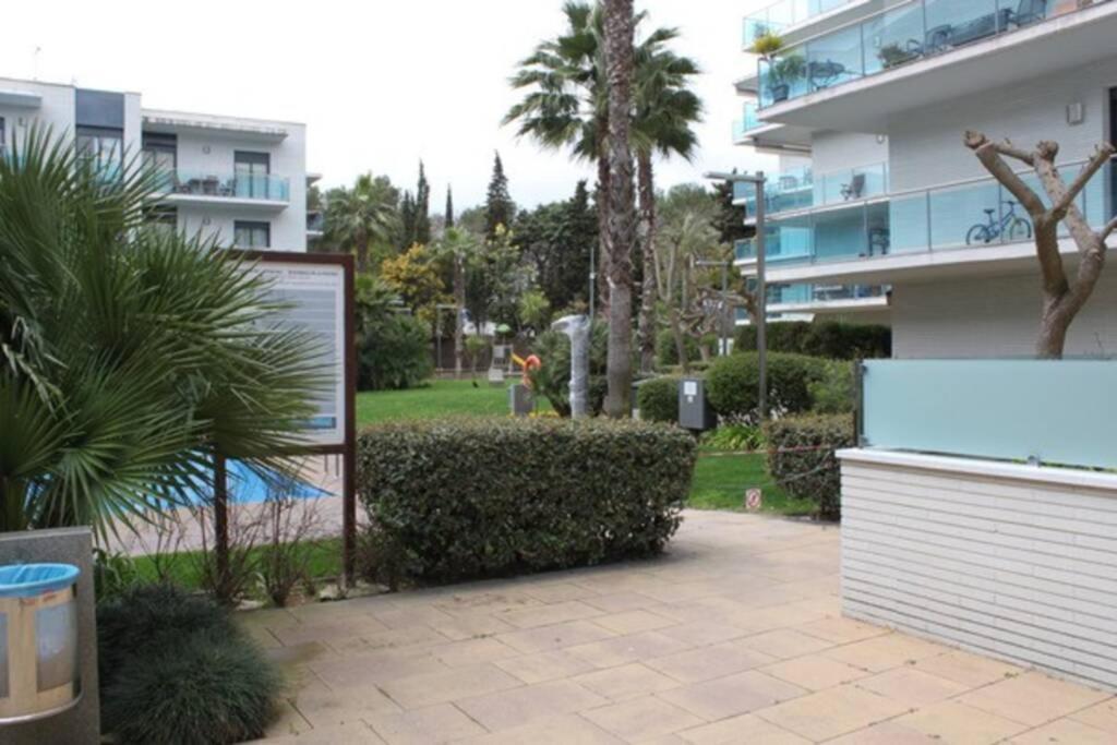 Apartamento Con Piscina Y Parking En Lloret De Mar Apartment Exterior photo